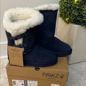 BearPaw Women's Dark Blue Winter Boots with White Lining